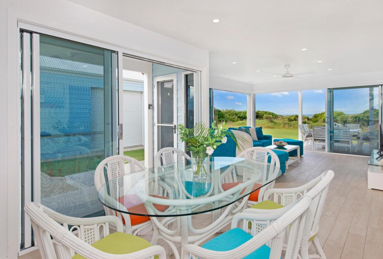 Middle Rock House - Front, Cathie Holiday home *